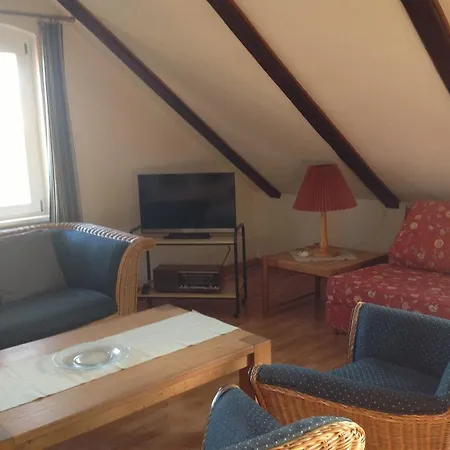 Apartamento Ferienwohnung-alte-schule Puttgarden